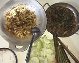 Hình bước làm 1 của món Kho quẹt thịt bầm chấm rau luộc