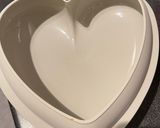 Une image de l'étape 18 de Gâteau-miroir en forme de cœur 3D, fourré à la fraise et à la mousse à la vanille.