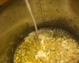 Szerecsendiós fokhagymakrémleves sajttócsnival recept fázis 2 fotója