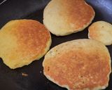 Foto del paso 3 de la receta: Pan🥯de papa🥔y queso🧀en sartén🍳