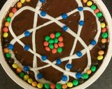 A picture of step 2 of Atom cake.