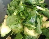 A picture of step 4 of Teri's Avocado Spinach Slice.