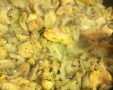 Foto del paso 2 de la receta: Pollo a la crema y especias
