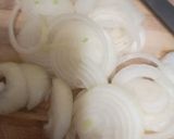 A picture of step 1 of Caramelized Onion.