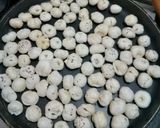 A picture of step 1 of Makhana Appam.