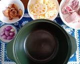 Hình bước làm 1 của món Chân giò hầm củ sen