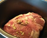 Foto del paso 1 de la receta: Cabeza de lomo en olla gm