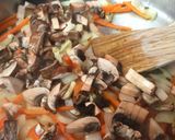 A picture of step 4 of Garden Yakisoba.