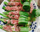 Hình bước làm 3 của món Thịt nhồi đậu bắp