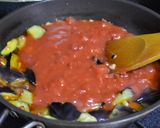 A picture of step 3 of Delicious Pasta with Tomatoes and Tuna.
