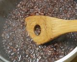 A picture of step 6 of [Farmhouse Recipe] Anko for a Rustic Sweet Adzuki Bean Soup.