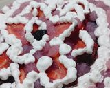 Foto del paso 3 de la receta: Tarta de frutillas, arándanos y moras!!☺️☺️