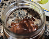 Foto del paso 2 de la receta: Chupa-chups de uvas bañadas de chocolate