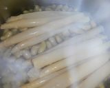A picture of step 1 of Sig's White Asparagus and Flageolet Bean Soup.