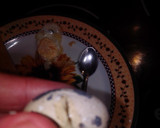 Foto del paso 3 de la receta: Tostas de lomo Sajonia con huevo de codorniz