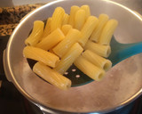 Foto del paso 1 de la receta: Penne, pomodoro e cozze