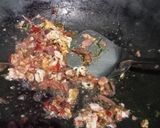 Foto langkah ke 4 dari resep Nasi goreng daun jeruk.