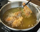 Foto langkah ke 6 dari resep Resep Ayam Goreng Bawang Putih & Nasi Daun Jeruk (Resep Devina Hermawan).