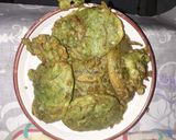 A picture of step 3 of Green potato Pakorda.