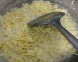 Foto langkah ke 4 dari resep Indomie goreng nyemek.