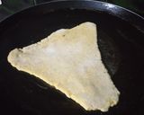 A picture of step 3 of Corn Paratha.