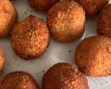 Foto del passaggio 3 della ricetta Polpette di ricotta