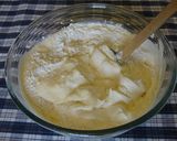 A picture of step 4 of Pan-Baked Castella from Guri & Gura.