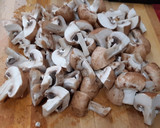 Foto del paso 3 de la receta: Pechuga de pollo con champiñones Portobello, con salsa de Cabrales