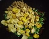 Foto langkah ke 4 dari resep Tumis Buncis Tempe Tahu Kecap.