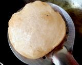 A picture of step 4 of Bread luchi.