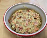 A picture of step 4 of Smoked Salmon Chowder.