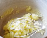 A picture of step 3 of Fluffy Choux Cream.