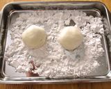 A picture of step 6 of Strawberry Daifuku Made with Cut Mochi.