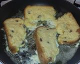A picture of step 4 of Panettone French Toast.