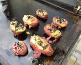 Une image de l'étape 10 de Pommes de terre fracassées aux graines de nigelle et ail (à la plancha).