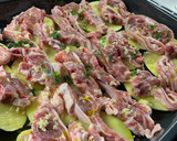 Foto del paso 6 de la receta: Chuletas de cordero con piñones
