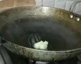 A picture of step 3 of Pav bhaji.