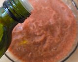 Foto del paso 4 de la receta: Sopa fría de tomate tipo gazpacho con morrón rojo 🍅🥒🧅🧄🍞