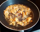 Lazacos tükörtojás paradicsomkarikákkal, brie sajttal recept fázis 2 fotója