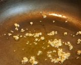 A picture of step 3 of Easy Clam Pasta.