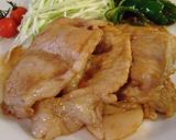 A picture of step 3 of Delicious Pan-Fried Ginger Pork in 10 minutes.