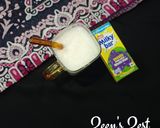 A picture of step 3 of Milkybar Milkshake.