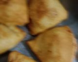 A picture of step 4 of Masala Aloo Samosa.