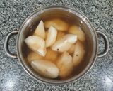 Foto del paso 2 de la receta: 🍐🥣Compota de peras, ciruela gotitas de miel y cerezas🍒