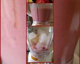 A picture of step 1 of AMIEs Banana Strawberry Smoothie.