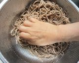 Foto del passaggio 5 della ricetta Soba freddi con fave e piselli mangiatutto😋🇯🇵🥢