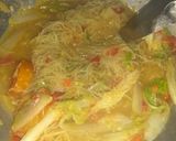 Foto langkah ke 4 dari resep Seblak Bihun Sawi Putih.