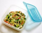 A picture of step 7 of Daikon Radish Sprout Salad.