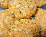 A picture of step 2 of Chole patice Burger.