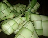 Foto langkah ke 1 dari resep Kupat Sayur Lebaran.